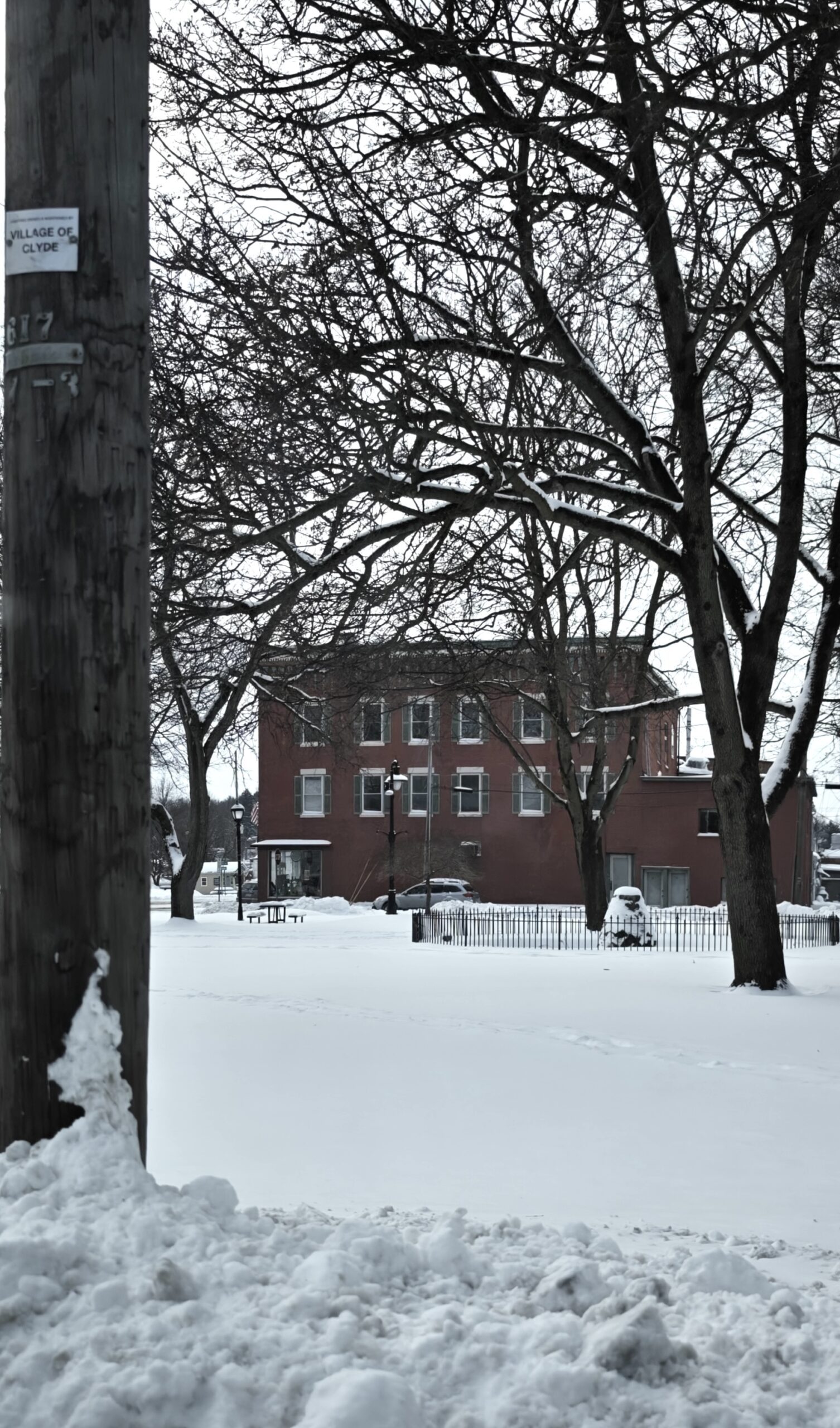 Il Perkins Block è sempre presente nel centro di Clyde, gennaio 2026. Lo studio stava al primo piano