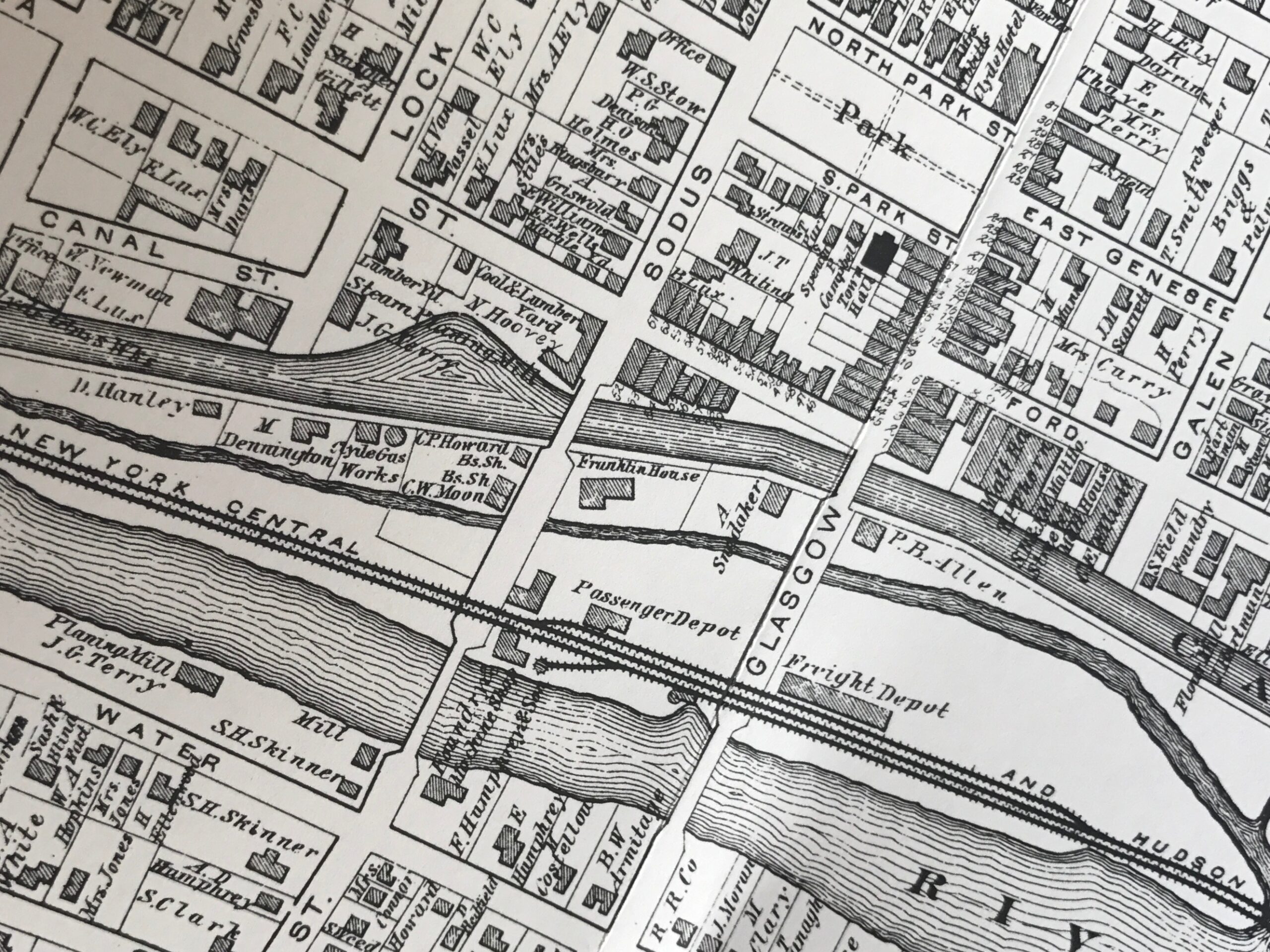 From Perkins Block (red circle), Glasgow Street with South Park to Passenger Depot (blue circle), walking distance is 15'