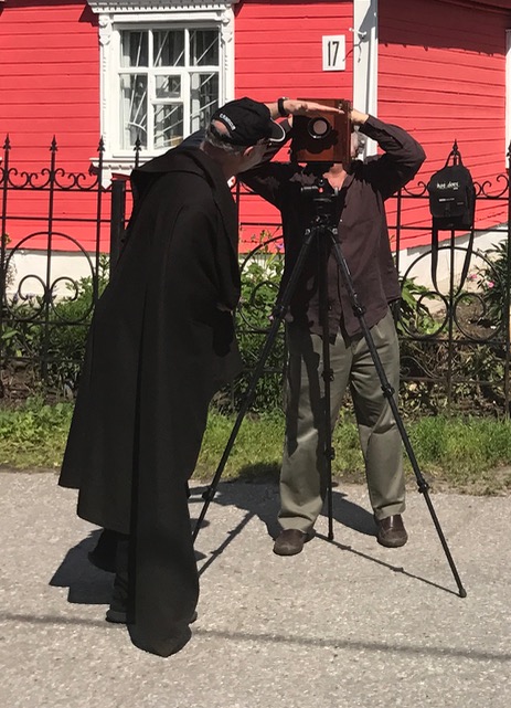A Photographic Tour-de-force — the tripod of the period