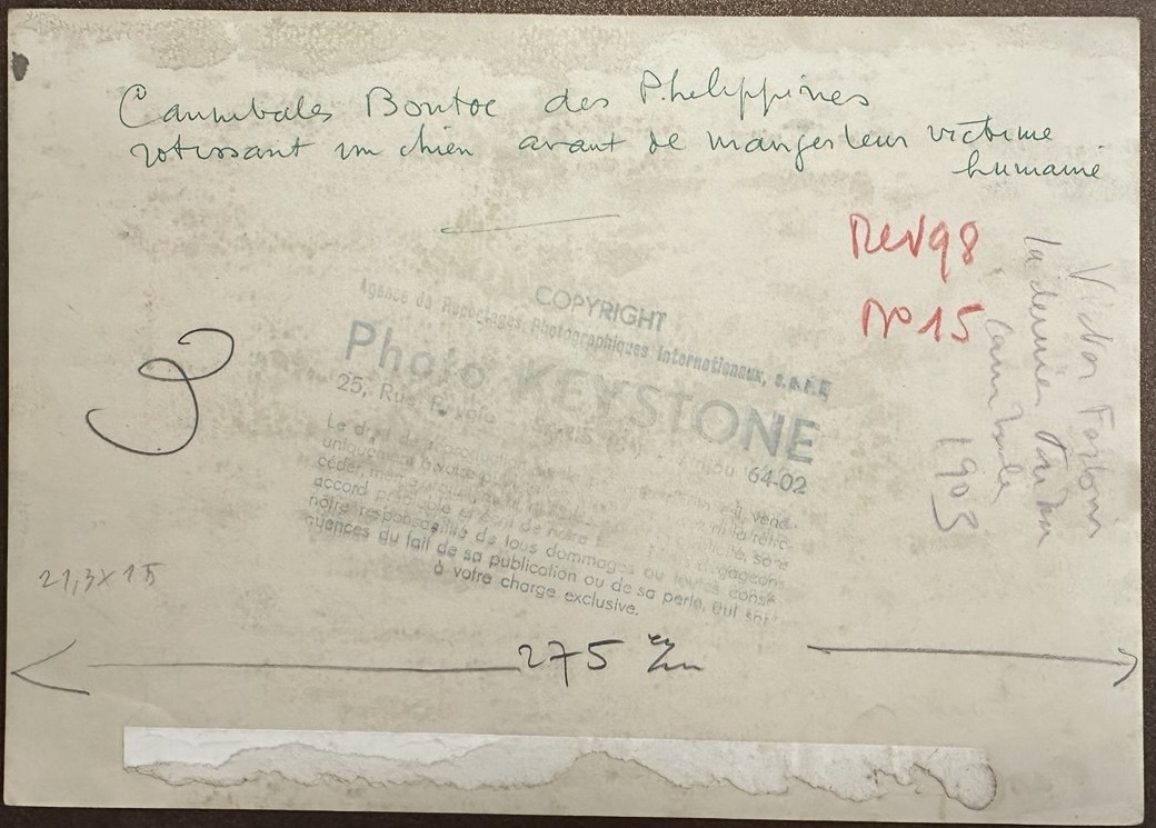 Recto della foto delle pagine precedenti, con timbro Photo Keystone e annotazione manoscritta